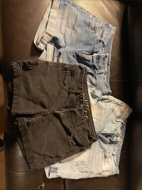 Wallflower Folded Hem Denim Shorts - 3 pair size 5